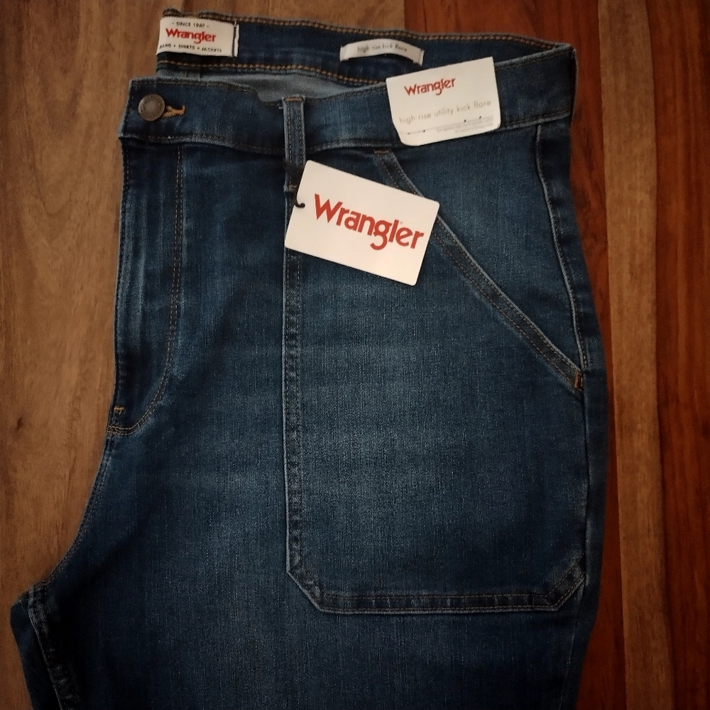 Ladies Jeans - Picture 5 of 5